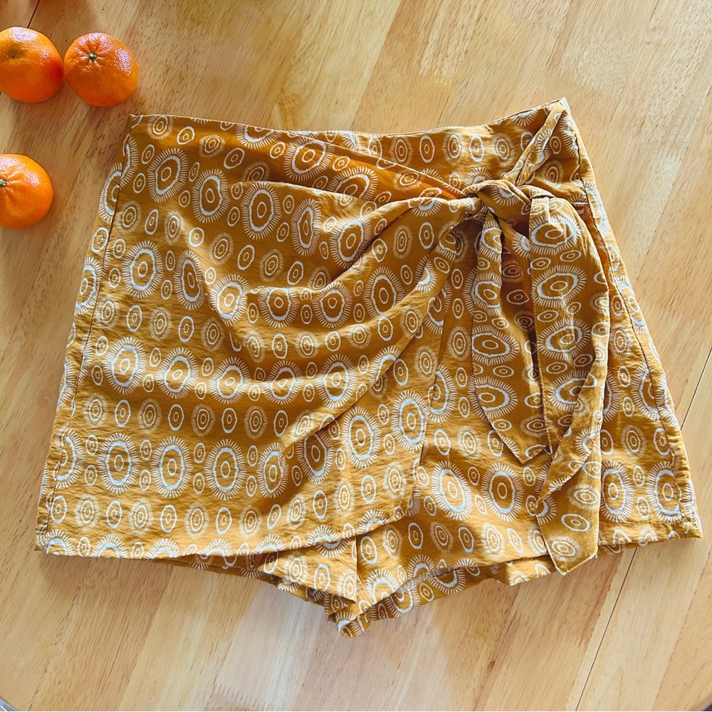 ZARA Patterned Wrap Shorts/Skort - Picture 4 of 11